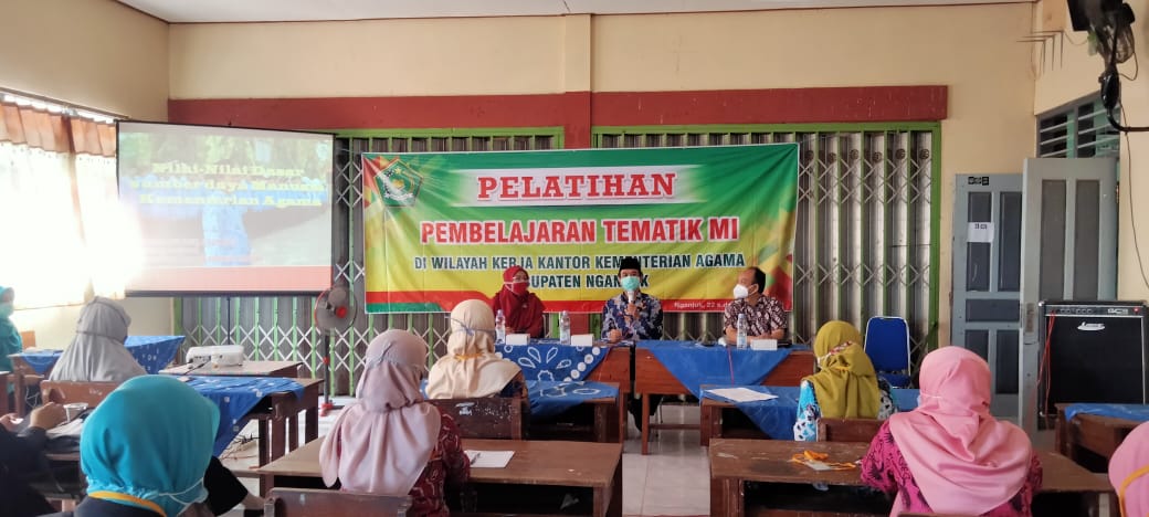 Tutup Pelatihan Pembelajaran Tematik MI, Kasi Pendma Sampaikan Revolusi Mental dan 5 Nilai Budaya Kerja Kemenag